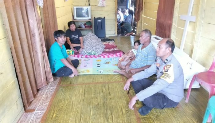 Seorang Pria Ditemukan Meninggal Dunia di Lenyek, Polisi Datangi TKP