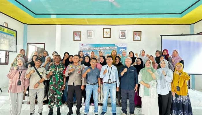 Job Tomori Latih UMKM Desa Moilong Olah Hasil Laut Jadi Bakso dan Abon Ikan