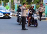 Kapolresta Banggai Atur Lalu Lintas di Titik Macet, Wujudkan Pelayanan yang Dekat Masyarakat